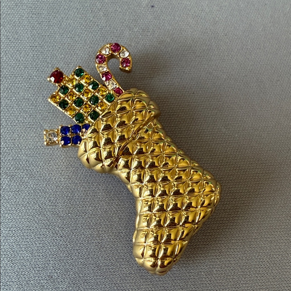 Talbots Christmas Stocking Brooch Pin - Picture 3 of 3